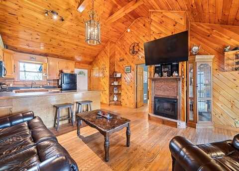 173 Blizzard Rdg, Maggie Valley, NC 28751