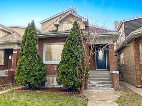 5529 W CORNELIA Avenue, Chicago, IL 60641