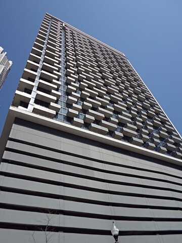 235 W VAN BUREN Street, Chicago, IL 60607