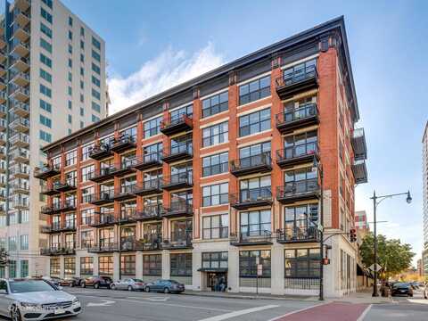 1601 S MICHIGAN Avenue, Chicago, IL 60616