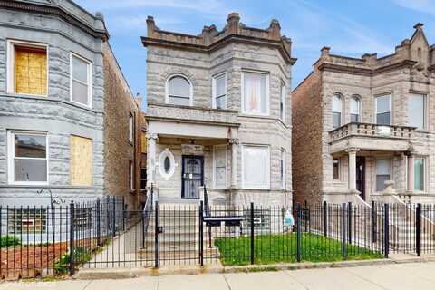4338 W Adams Street, Chicago, IL 60624