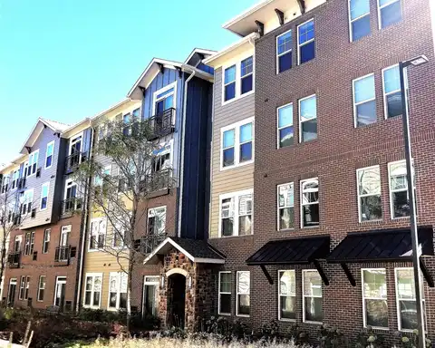 690 E Algonquin Road, Schaumburg, IL 60173