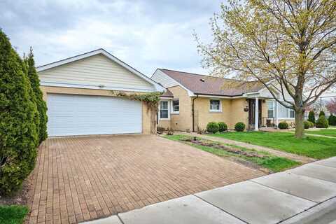 8005 N New England Avenue, Niles, IL 60714