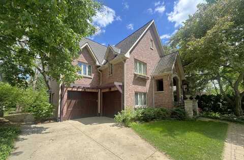 709 Prospect Avenue, Barrington, IL 60010