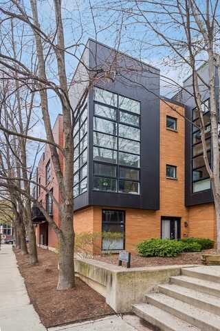 2050 W WILLOW Street, Chicago, IL 60647
