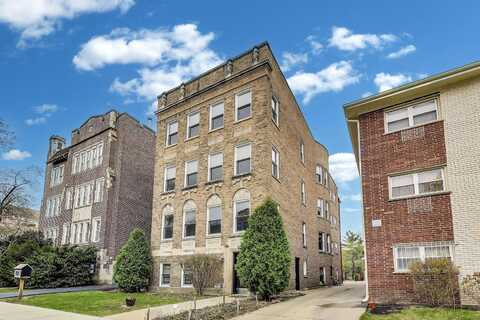 2061 W FARWELL Avenue, Chicago, IL 60645
