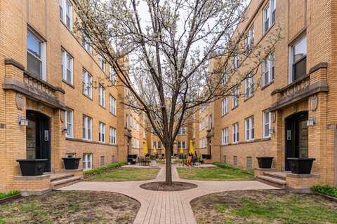 1334 W Estes Avenue, Chicago, IL 60626