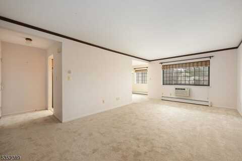 17 Canterbury Rd, Chatham, NJ 07928