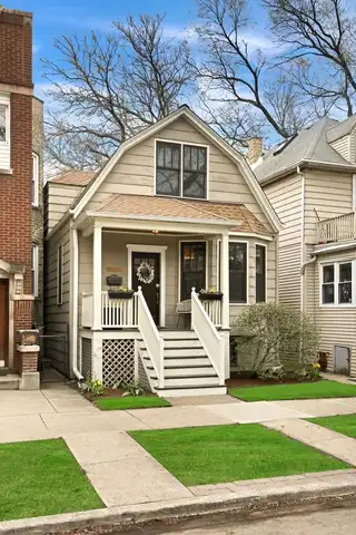 1404 W Hollywood Avenue, Chicago, IL 60660