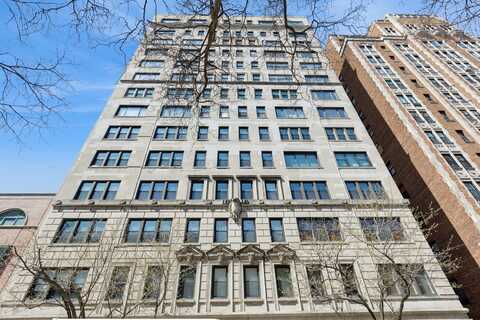 2912 N Commonwealth Avenue, Chicago, IL 60657