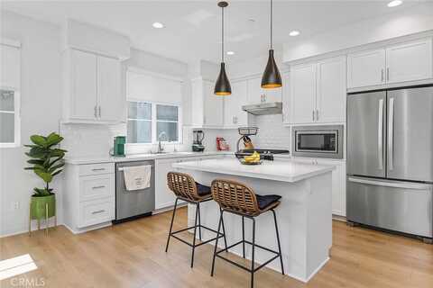 208 Novel, Irvine, CA 92618