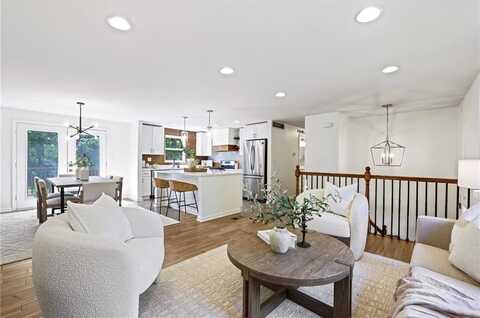 125 Roswell Farms Lane, Roswell, GA 30075