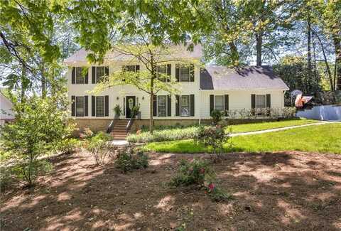 4702 Sequoia Drive SW, Lilburn, GA 30047