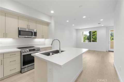 22 E Sunset Street, Long Beach, CA 90805