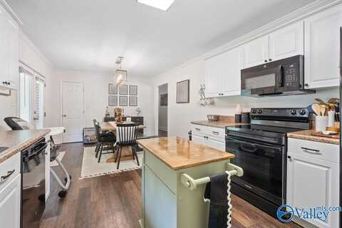 322 Woodall Lane, Scottsboro, AL 35768