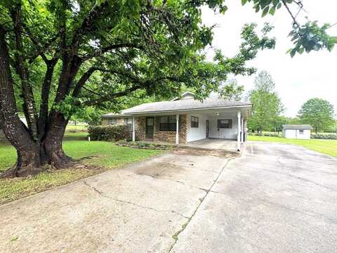 108 Arthur St, Bruce, MS 38915