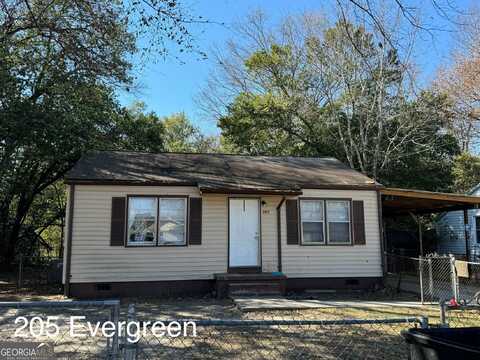205 Evergreen, Warner Robins, GA 31093