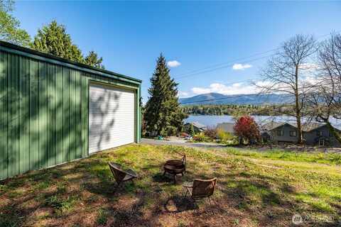 18068 West Big Lake Boulevard, Mount Vernon, WA 98274