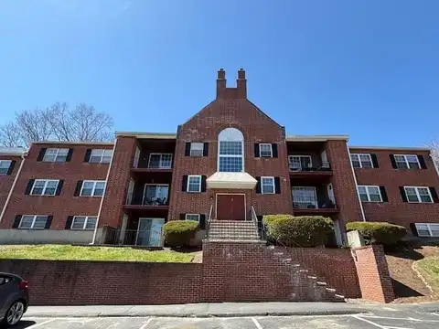 5 Louisburg Square, Nashua, NH 03060
