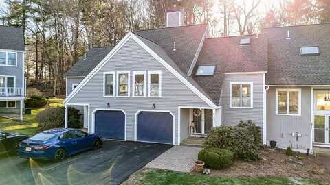 29 Goldfinch Lane, Nashua, NH 03062