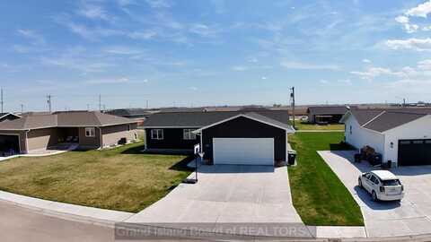 605 7th St, Phillips, NE 68865