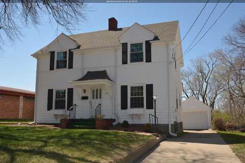 2805 Summit St, Sioux City, IA 51104