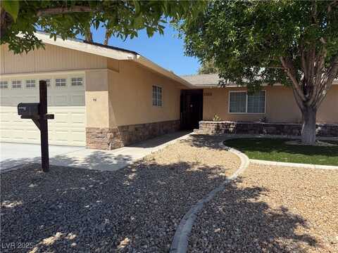 2208 Glen Heather Way, Las Vegas, NV 89102