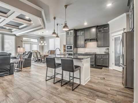 3304 Grasshopper Way, Yukon, OK 73099