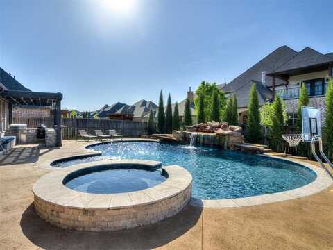 4504 Farm Hill Road, Norman, OK 73072