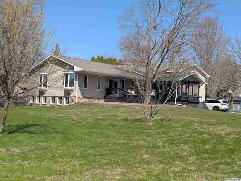 2512 S Shore Dr, CLEAR LAKE, IA 50428
