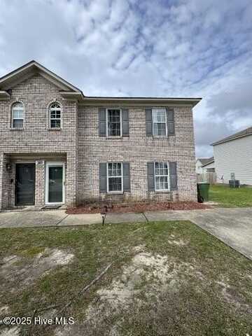301 S Square Drive, Winterville, NC 28590