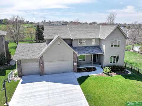 6222 N 157th Avenue Circle, Omaha, NE 68116
