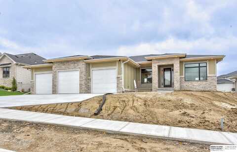 21014 E Street, Elkhorn, NE 68022