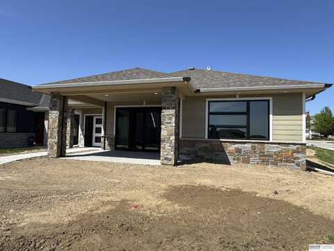 17502 Dupont Plaza Circle, Omaha, NE 68130