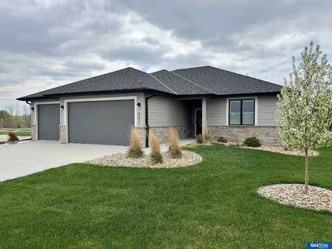 4021 Primrose Place, Lincoln, NE 68516