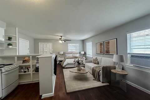 4815 Live Oak Street, Dallas, TX 75204