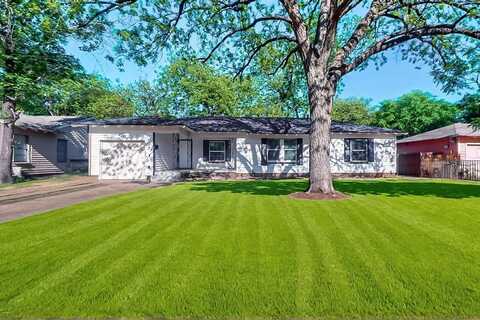 1104 Creekside Drive, Dallas, TX 75217