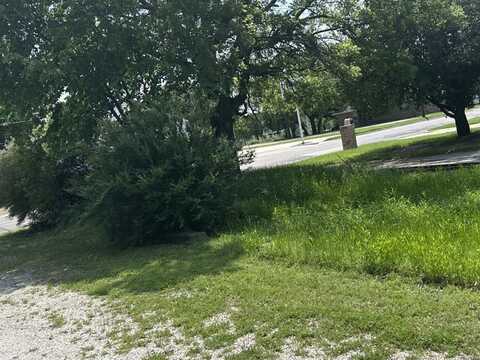 000 Lakey Street, Denton, TX 76205