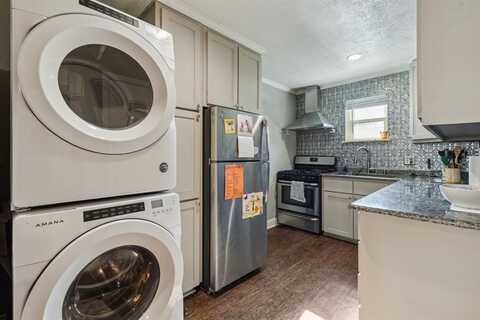 3125 S University Drive, Fort Worth, TX 76109