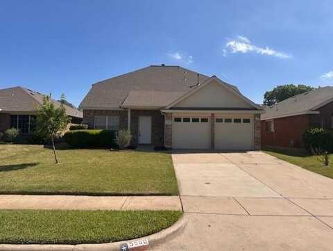 5880 Crestview Drive, Grand Prairie, TX 75052
