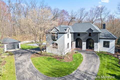 1100 Skyevale Drive NE, Ada, MI 49301