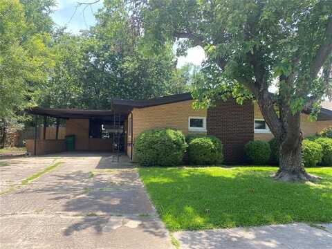302 Meadow Drive, Gainesville, TX 76240