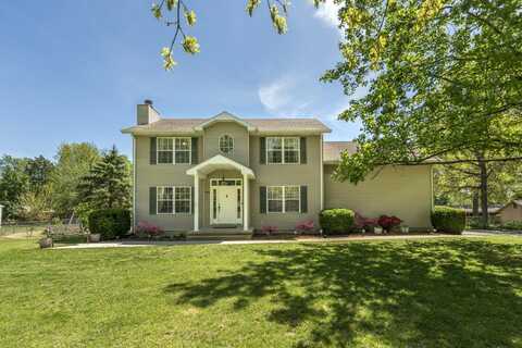 1554 E Holiday Street, Springfield, MO 65804
