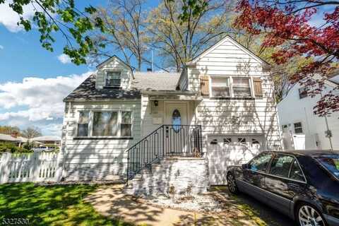 131 Iozia Terr, Elmwood Park, NJ 07407