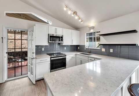 75-252 NANI KAILUA DR, Kailua Kona, HI 96740