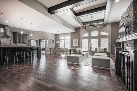5713 Charlotte Street, Shawnee, KS 66216