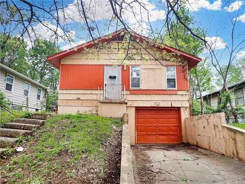 2838 Myrtle Avenue, Kansas City, MO 64128