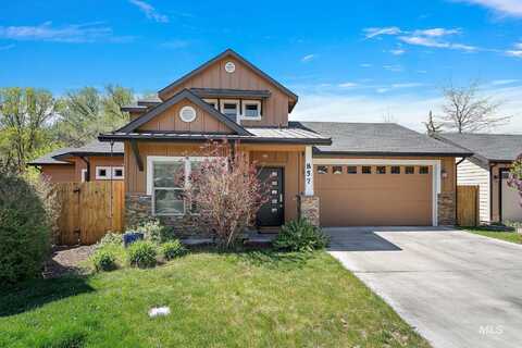 857 N River Path Ln, Boise, ID 83703