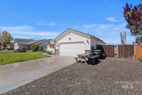 608 Full Moon, Kuna, ID 83634