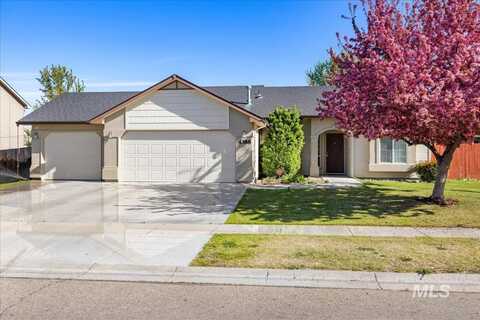 4388 Lochsa River Dr, Nampa, ID 83686